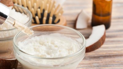 Маски с кокосово масло за подхранване и сияеща кожа