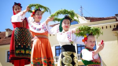 Обичаите на Лазаровден за здраве и берекет