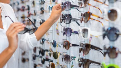 Знаете ли, че... слънчевите очила датират от 1286 година?