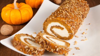 Тиквено руло с крема сирене