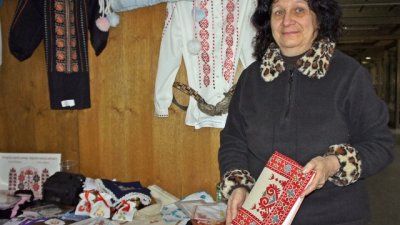 Антоанета Толтукова: Облечете риза с българска бродерия в делник и празник