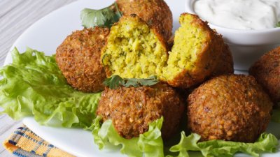 Печени фалафели с подправки