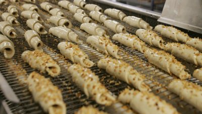 Постни кифлички с локум