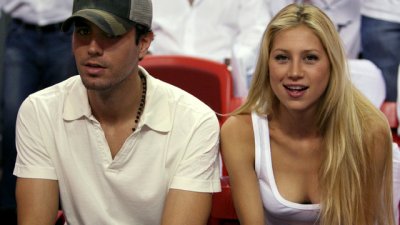 Енрике Иглесиас и Анна Курникова имат близнаци