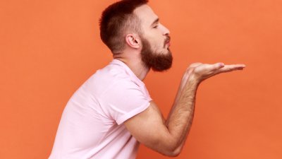 5 признака, че мъжът, с когото се срещате, е несериозен