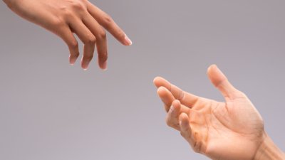 Защо не можем да живеем без докосване? 