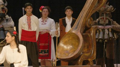 Ето кои са пазителите на българските традиции за 2012