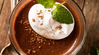 Шоколадов пудинг с банан и авокадо