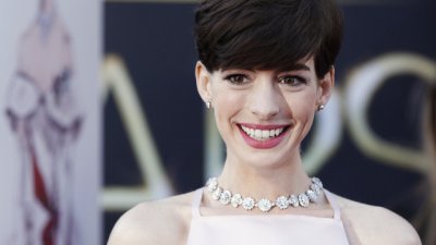 Подходящи прически за къси коси