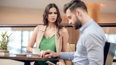 4 действия, с които отблъсквате мъжете моментално 