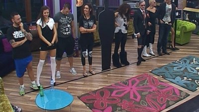 Как се подреждат съквартирантите по ум и красота?