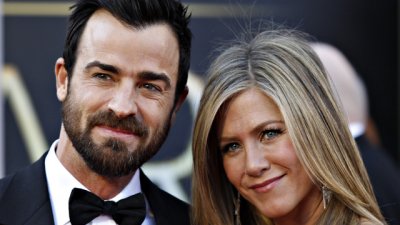 Дженифър Анистън обмисля да има дете от сурогатна майка