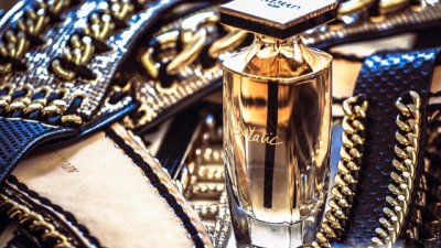 Бъдете секси и дръзка с аромата на Extatic 