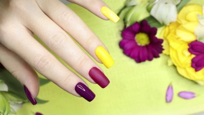 Пролетни маникюри в свежи цветове (галерия) 