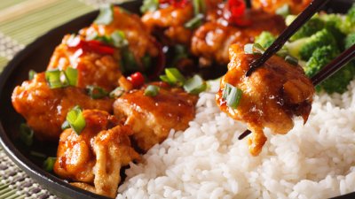 Пиле по сечуански със сладко-кисел сос