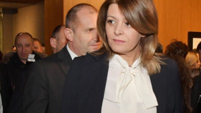 Десислава Радева: Не заличавайте бръчките си, момичета