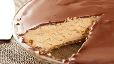 Пай с фъстъчено масло и шоколад без печене