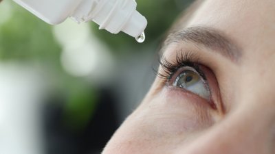 Как да поставяте капки за очи правилно и безопасно 