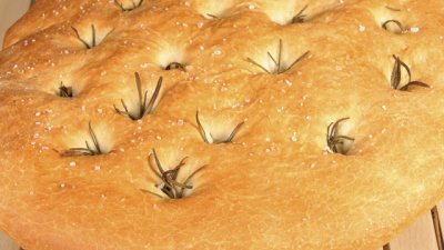 Лесна фокача с розмарин