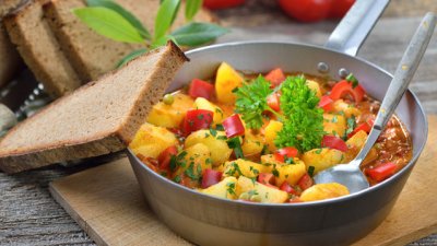 Какво да хапвате по време на коледните пости, така че да не напълнеете