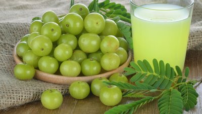 Защо амла на прах е полезна за кожата и косата 