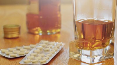 Защо е опасно да пиете алкохол, ако взимате лекарства за алергия?