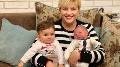 Николина Чакърдъкова планира голям концерт за 50-годишния си юбилей