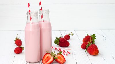 Ягодово мляко с ванилия