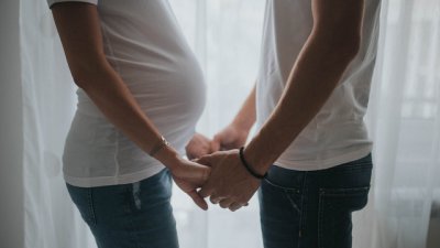 Подходящите секс пози при бременност според гинеколози