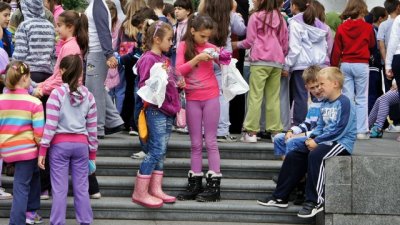 Джобните пари влизат в детските дебитни карти