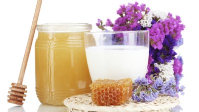 „Златно“ мляко при настинки, умора и депресия