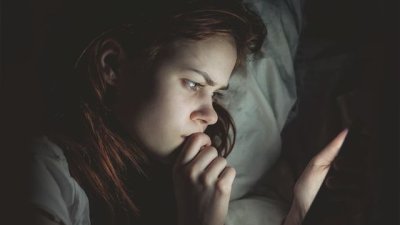 Интернет крие и опасности, напомня „Chatroom“ на Хелен Фресвейк