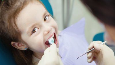 Слагат безплатно силанти на деца от 5 до 8 години до края на ноември