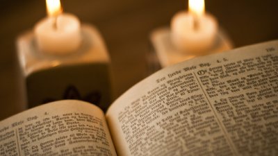 „Мислите на една блондинка в книга за Щастието“ 