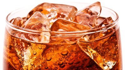 Лесно почистване с газирана напитка 