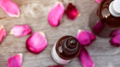 9 уханни ползи от розовото масло
