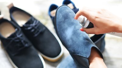 Как да се справите с петна от сол и мазнина по велура 