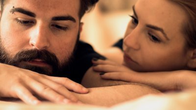 Как да реагирате, ако партньорът ви се отдръпва от вас?