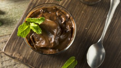 Пудинг със семена от чиа и фурми