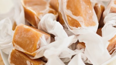 Домашни смучещи карамелени бонбони 