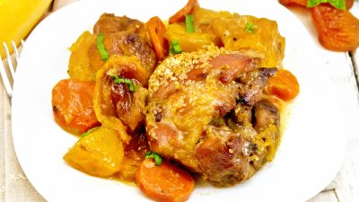 Пиле с кайсии и моркови 