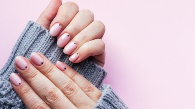 Поставянето на паста за зъби върху ноктите помага ли за бърз растеж?  