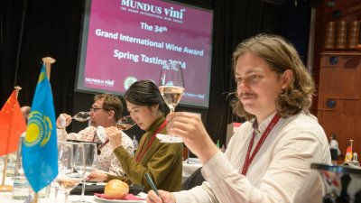 Бели и розе вина от България впечатлиха световни експерти