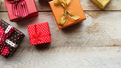 Вижте кои си спечелиха коледни подаръци от играта на Az-jenata.bg