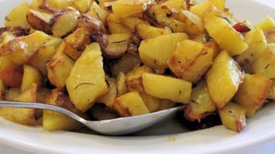 Печени картофи с подправки по кипърски 