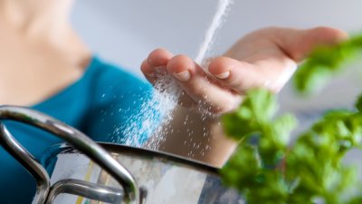 Признаци, че консумирате твърде много сол 