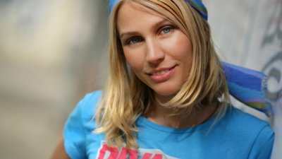 Миленита с нова група и албум