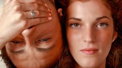 5 признака, че мъжът ви ви контролира