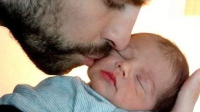 Шакира показа бебето си