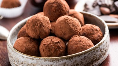 Трюфели с черен шоколад и ванилия 